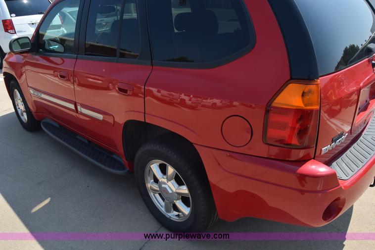 image for item J7813 2002 GMC Envoy SUV
