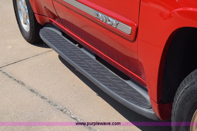 image for item J7813 2002 GMC Envoy SUV