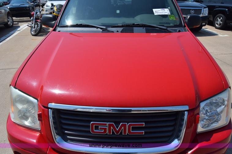 image for item J7813 2002 GMC Envoy SUV