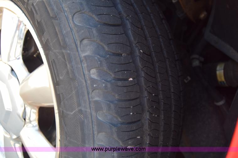 image for item J7813 2002 GMC Envoy SUV