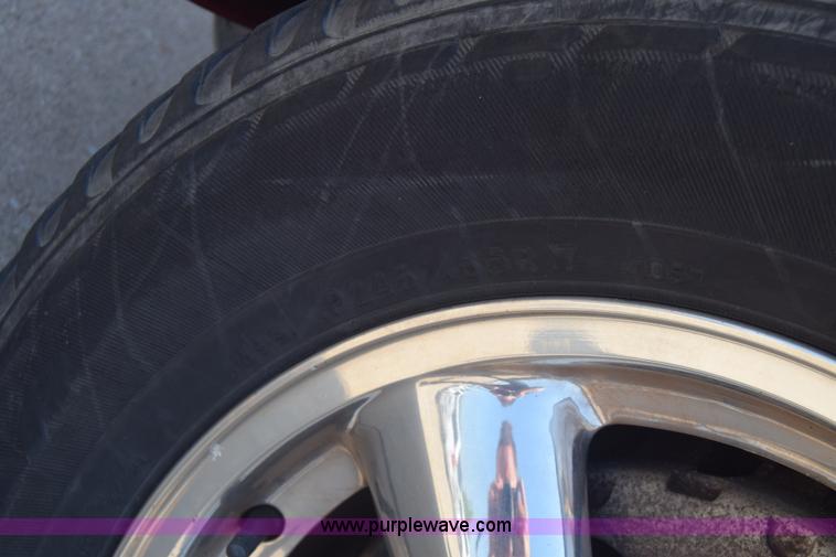 image for item J7813 2002 GMC Envoy SUV