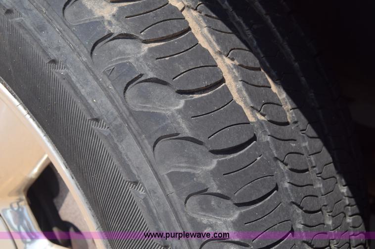 image for item J7813 2002 GMC Envoy SUV