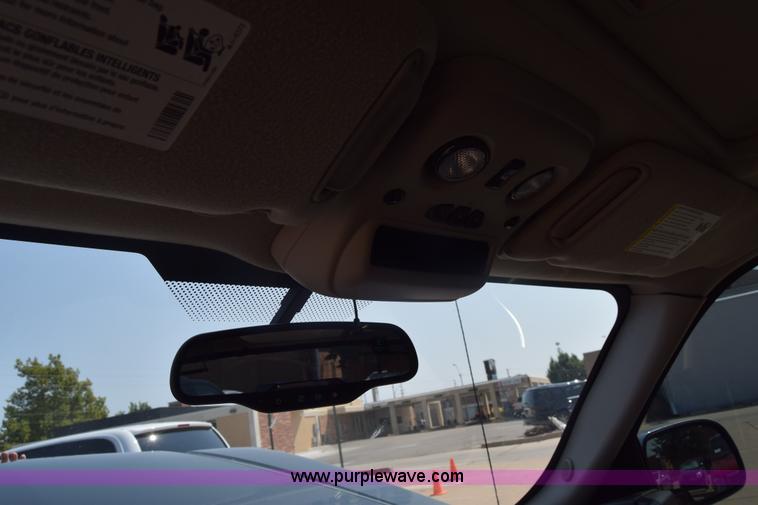 image for item J7814 2005 Cadillac Escalade SUV