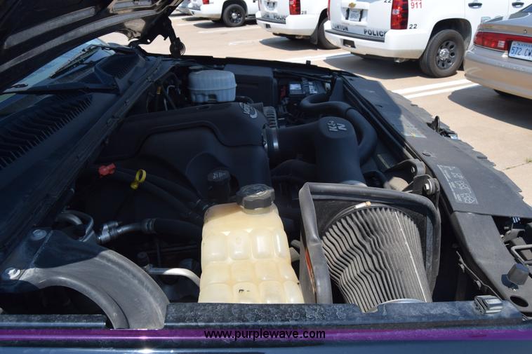 image for item J7814 2005 Cadillac Escalade SUV