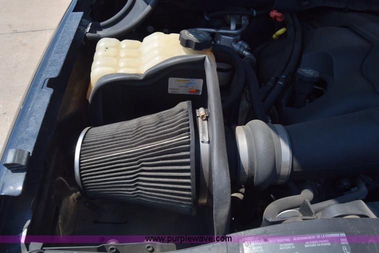 image for item J7814 2005 Cadillac Escalade SUV