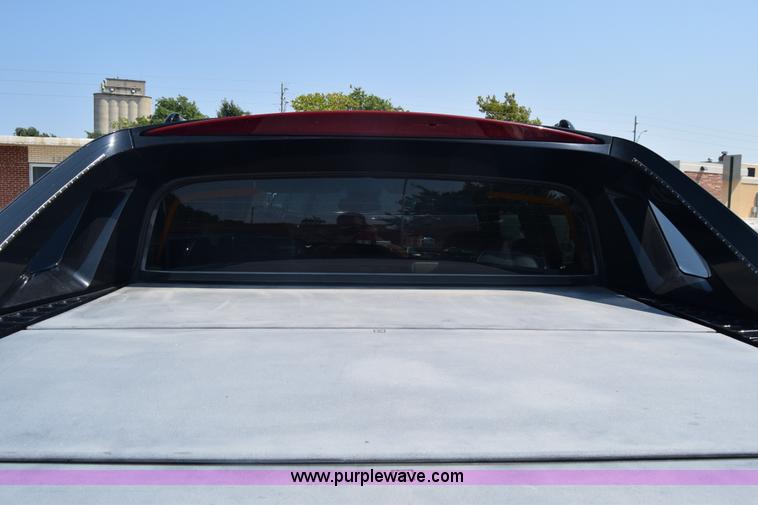 image for item J7814 2005 Cadillac Escalade SUV