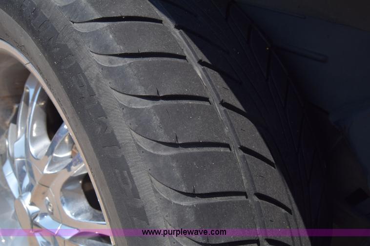 image for item J7814 2005 Cadillac Escalade SUV