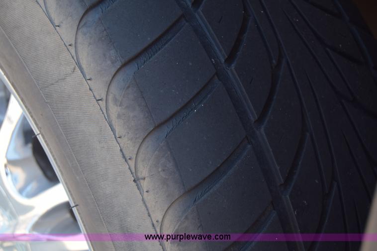 image for item J7814 2005 Cadillac Escalade SUV