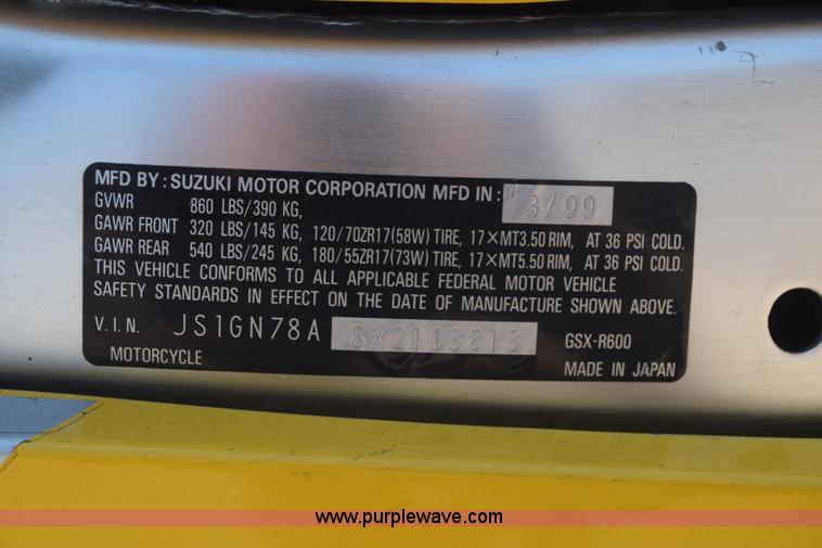 image for item J7815 1999 Suzuki GSX-R600 motorcycle