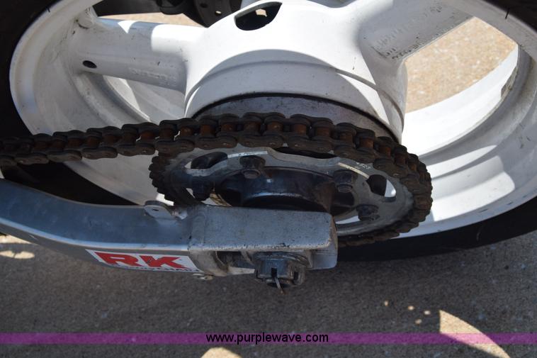 image for item J7815 1999 Suzuki GSX-R600 motorcycle