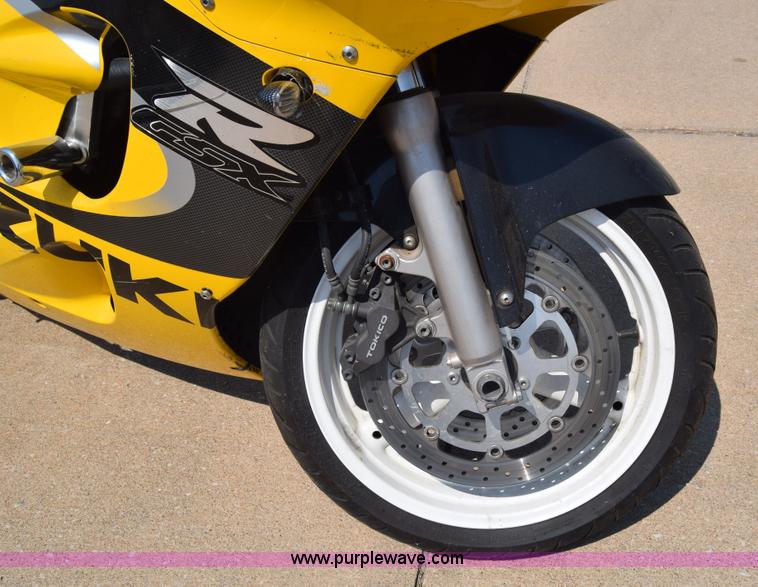 image for item J7815 1999 Suzuki GSX-R600 motorcycle
