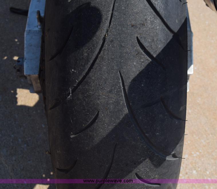 image for item J7815 1999 Suzuki GSX-R600 motorcycle