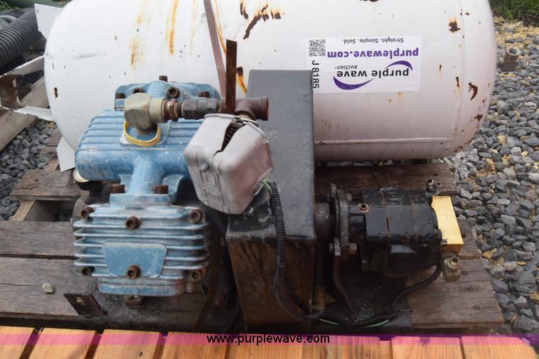 image for item J8185 Air compressor