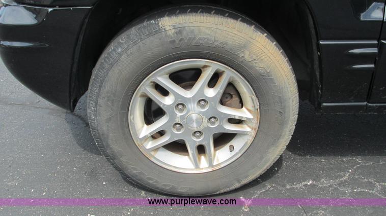 image for item J8564 2004 Jeep Grand Cherokee Special Edition SUV