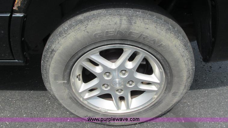 image for item J8564 2004 Jeep Grand Cherokee Special Edition SUV