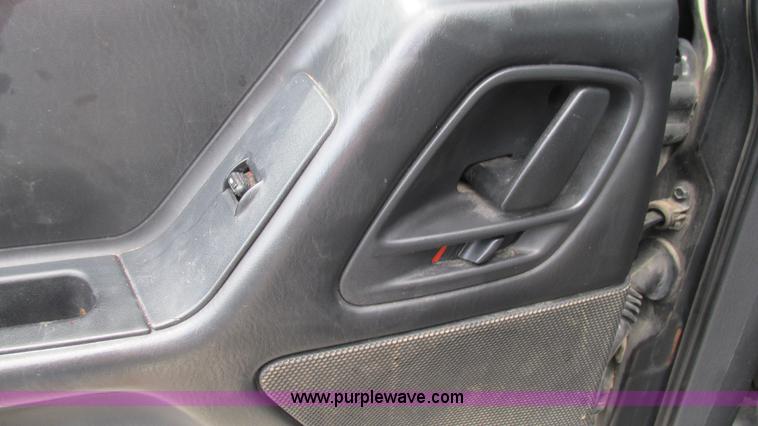 image for item J8564 2004 Jeep Grand Cherokee Special Edition SUV