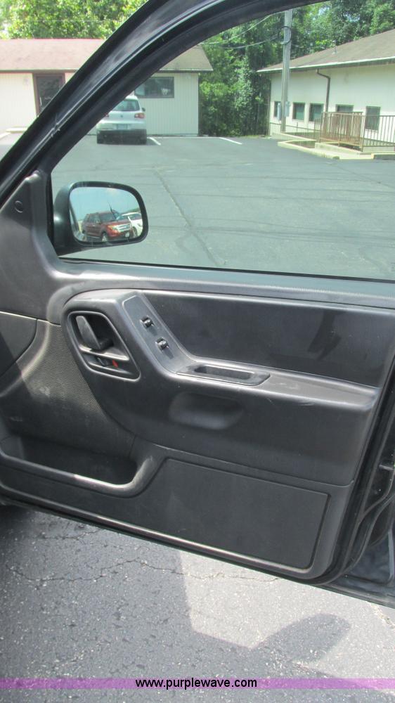 image for item J8564 2004 Jeep Grand Cherokee Special Edition SUV