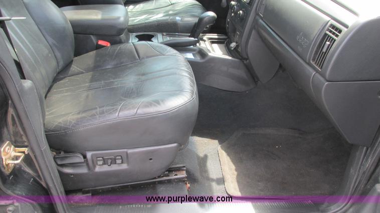 image for item J8564 2004 Jeep Grand Cherokee Special Edition SUV