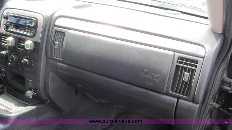 image for item J8564 2004 Jeep Grand Cherokee Special Edition SUV