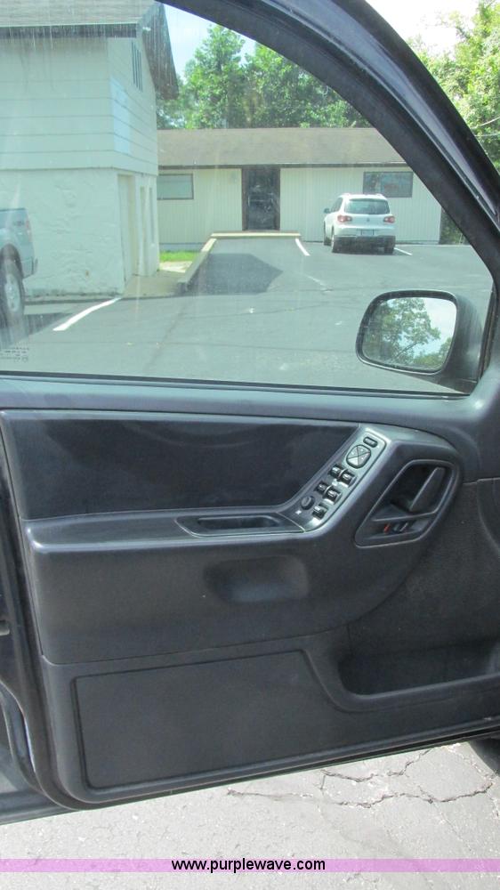 image for item J8564 2004 Jeep Grand Cherokee Special Edition SUV