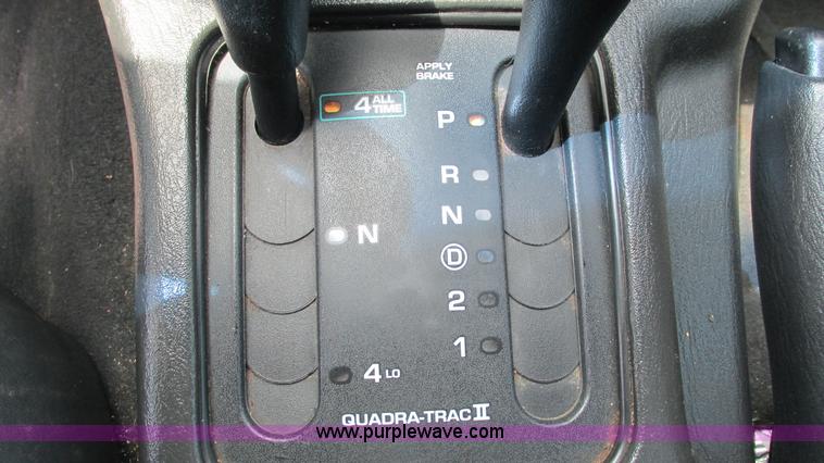 image for item J8564 2004 Jeep Grand Cherokee Special Edition SUV