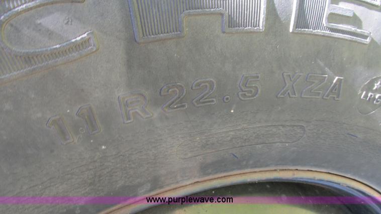 image for item J8578 1984 International S1900 flatbed truck