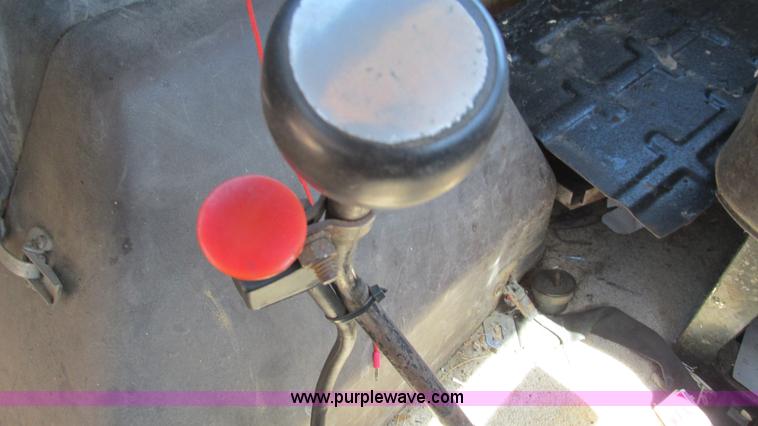 image for item J8578 1984 International S1900 flatbed truck