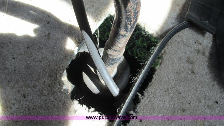 image for item J8578 1984 International S1900 flatbed truck