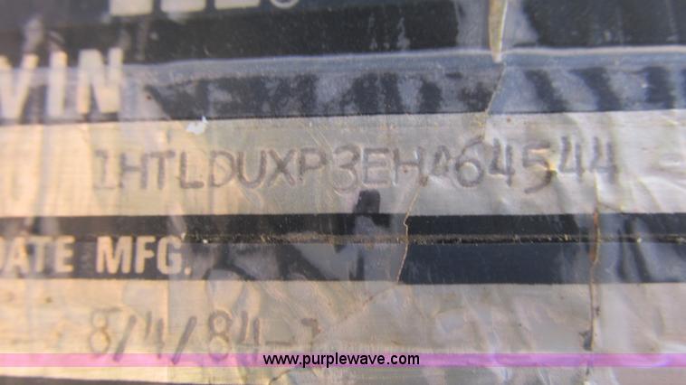 image for item J8578 1984 International S1900 flatbed truck