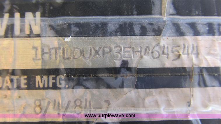 image for item J8578 1984 International S1900 flatbed truck