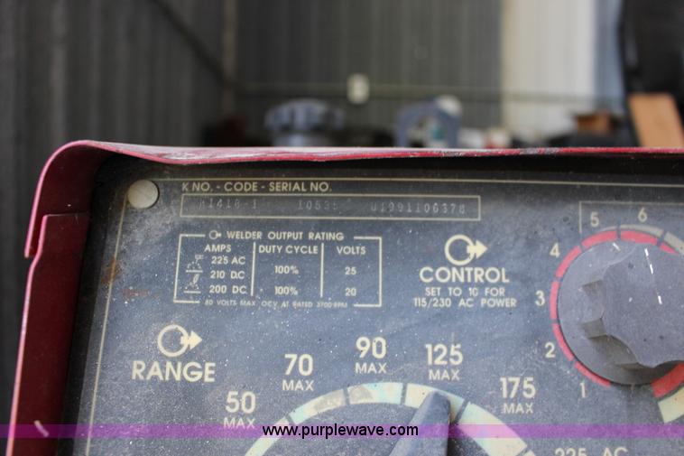 image for item K1097 Lincoln Electric Ranger 8 welder