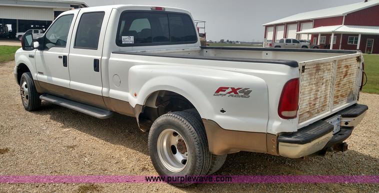 image for item K1142 2005 Ford F350 Super Duty Lariat FX4 Crew Cab pickup truck