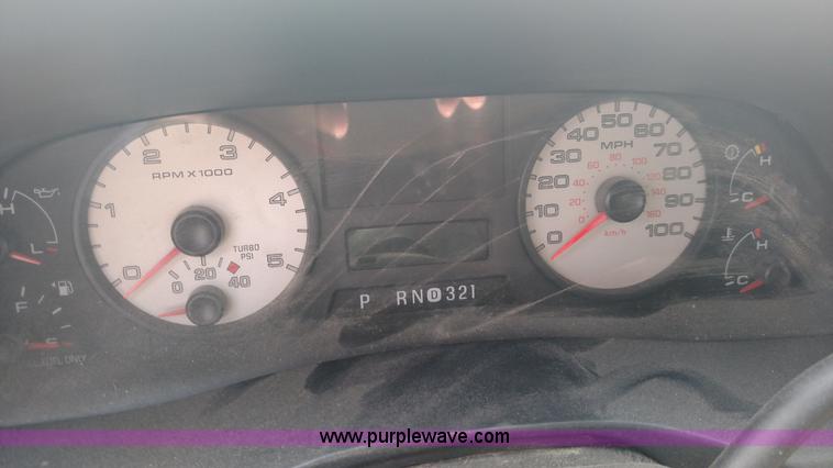 image for item K1142 2005 Ford F350 Super Duty Lariat FX4 Crew Cab pickup truck