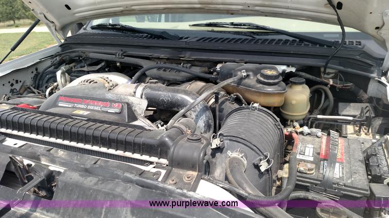 image for item K1142 2005 Ford F350 Super Duty Lariat FX4 Crew Cab pickup truck