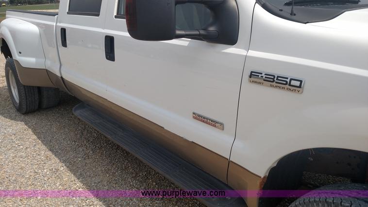 image for item K1142 2005 Ford F350 Super Duty Lariat FX4 Crew Cab pickup truck