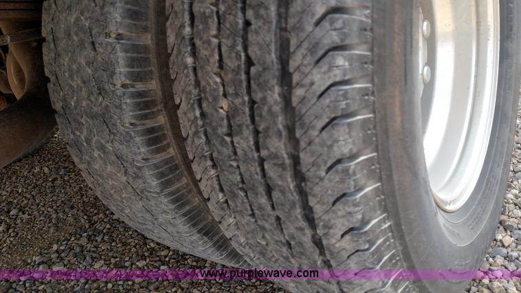 image for item K1142 2005 Ford F350 Super Duty Lariat FX4 Crew Cab pickup truck