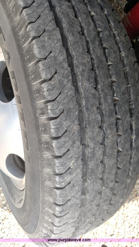 image for item K1142 2005 Ford F350 Super Duty Lariat FX4 Crew Cab pickup truck