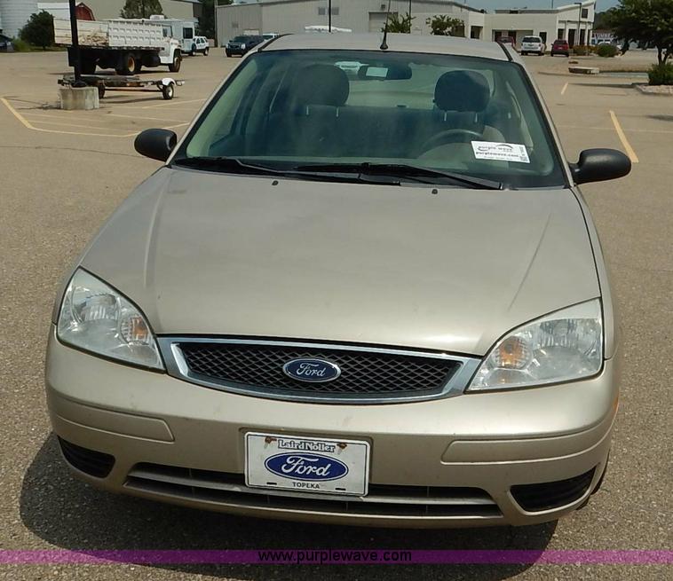 image for item K1602 2006 Ford Focus ZX4