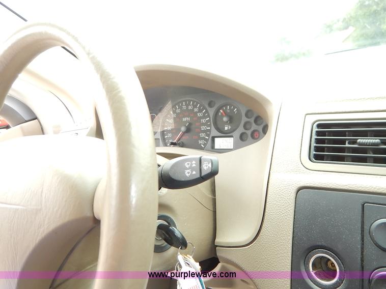 image for item K1602 2006 Ford Focus ZX4