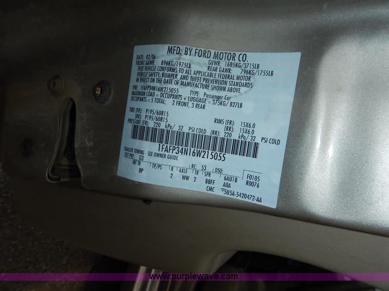 image for item K1602 2006 Ford Focus ZX4