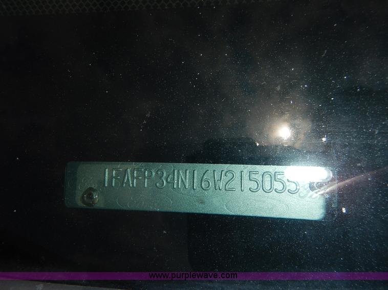 image for item K1602 2006 Ford Focus ZX4
