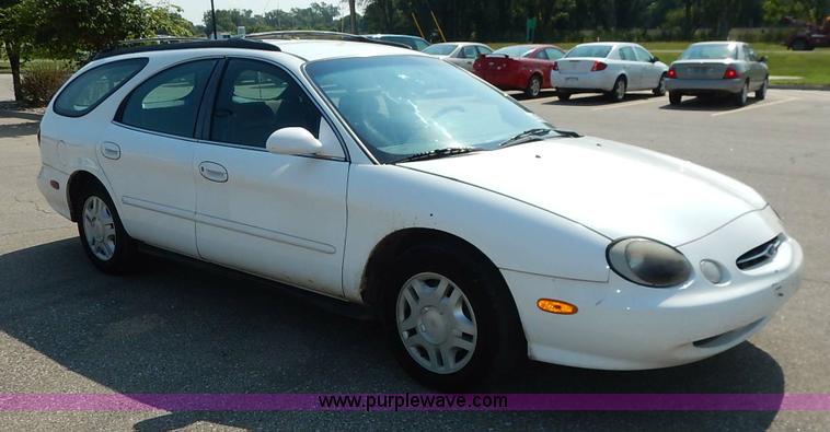 image for item K1606 1999 Ford Taurus Wagon SE
