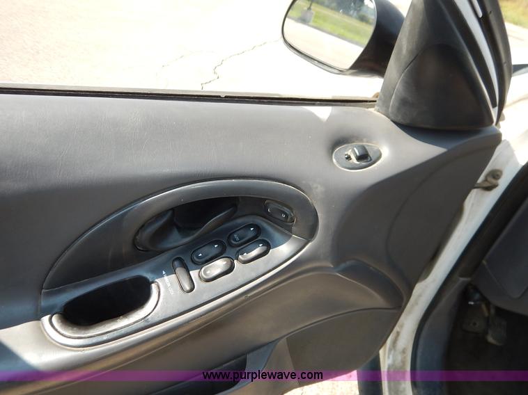 image for item K1606 1999 Ford Taurus Wagon SE