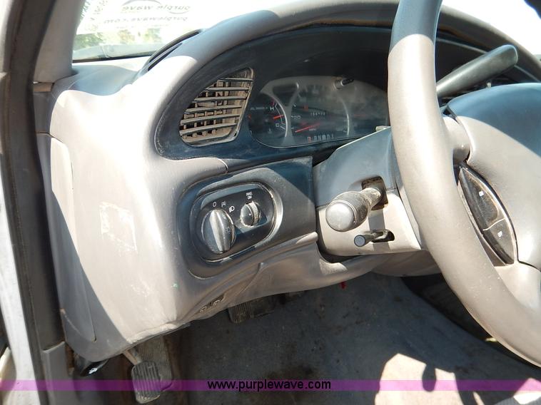 image for item K1606 1999 Ford Taurus Wagon SE