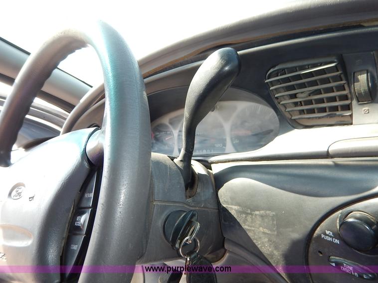 image for item K1606 1999 Ford Taurus Wagon SE