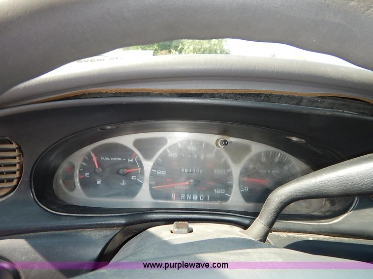 image for item K1606 1999 Ford Taurus Wagon SE