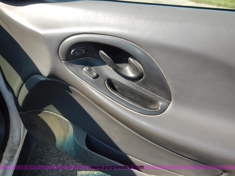 image for item K1606 1999 Ford Taurus Wagon SE