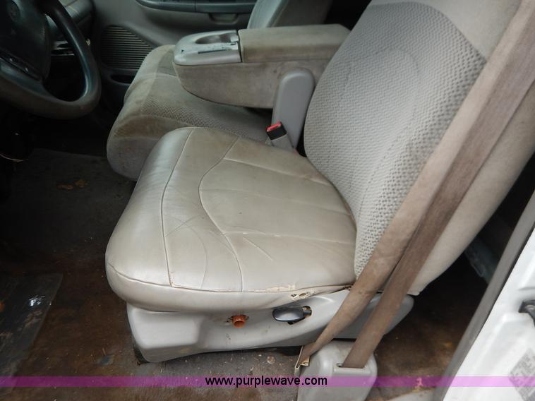 image for item K1619 2000 Ford F150 XLT SuperCab pickup truck