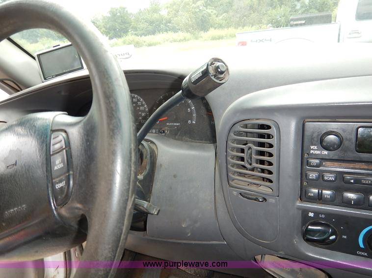 image for item K1619 2000 Ford F150 XLT SuperCab pickup truck