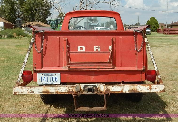 image for item K1625 1966 Ford F350 pickup truck
